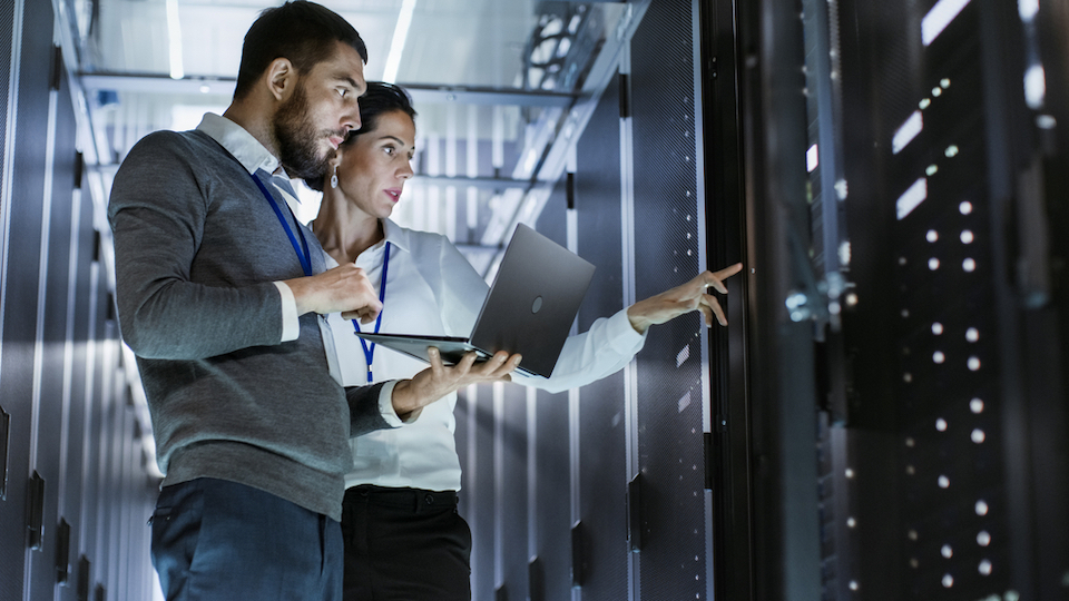 Ocient - two technicians working in a data center